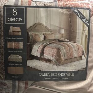 Queen Bed Ensemble - Reversible Comforter Set in Brown and Cream